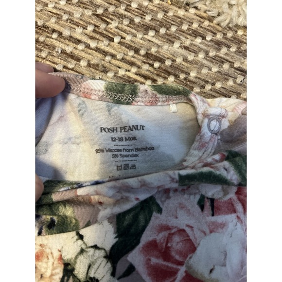 Posh Peanut Cassie 12-18 Month Ruffle Sleeve Outfit - Picture 3 of 4